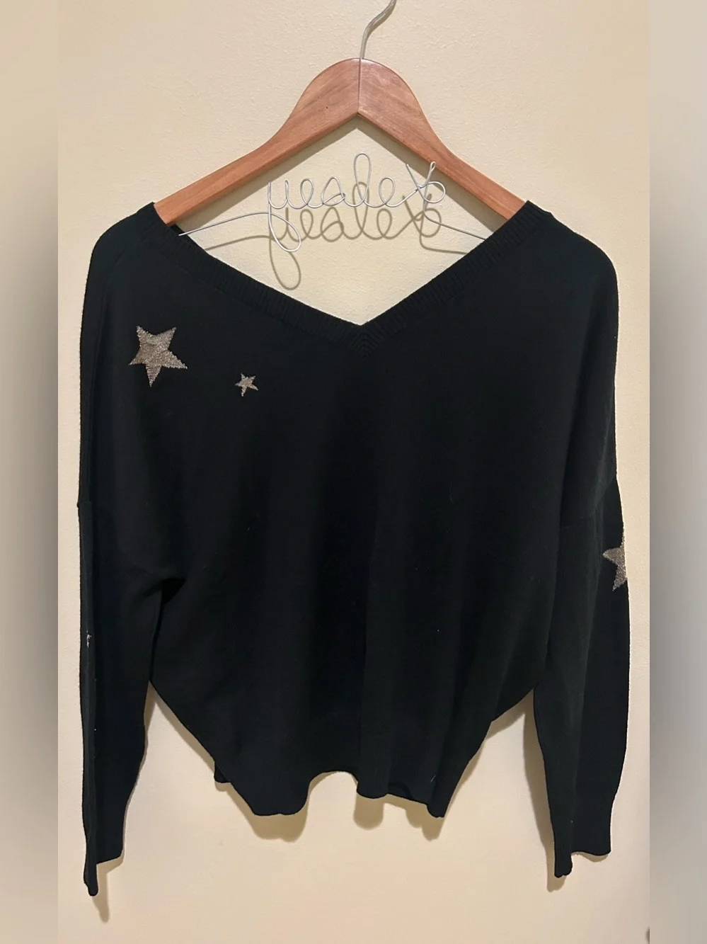 Margaret O’Leary Black & Gold Stars V-Neck Sweater Merino Wool Size S Like New